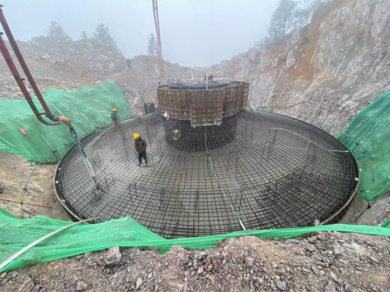 貴州萬山區(qū)魚塘鄉(xiāng)風力發(fā)電項目最后一臺風機基礎順利澆筑